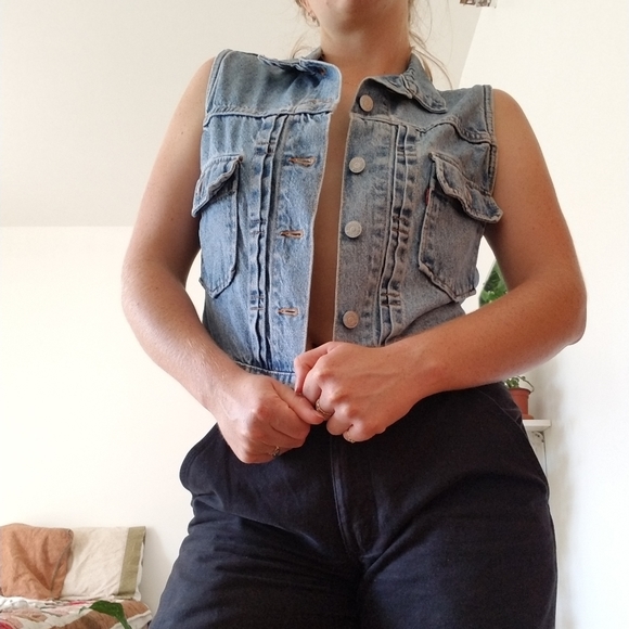 Vintage Levi's denim vest - Picture 1 of 5